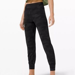 Lululemon Align Joggers (Barely worn perfect condition)